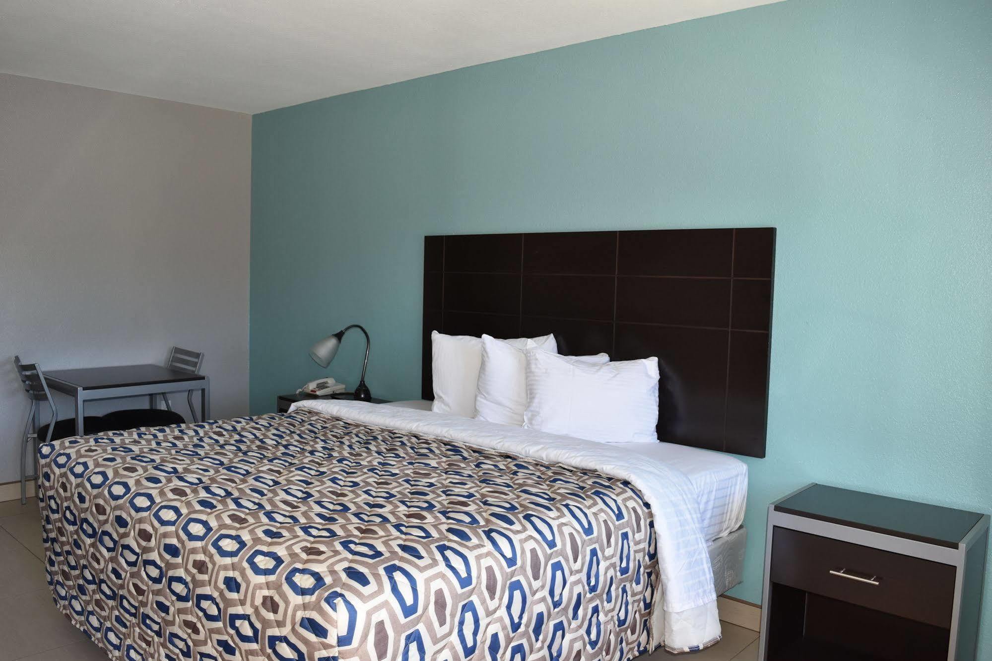 Woodfield Inn And Suites Yoakum Buitenkant foto